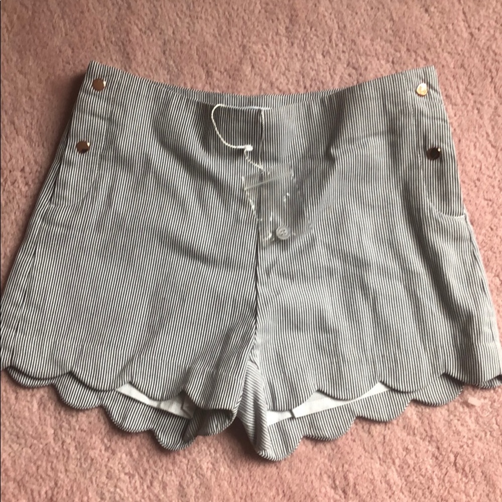 Jacadi never worn sz 8 side button sailor shorts